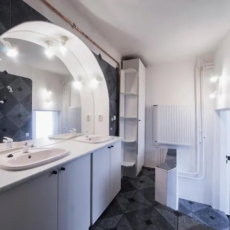 Homer Apartment